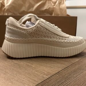 Mi.im Dolea Women's Cream Platform Sneakers